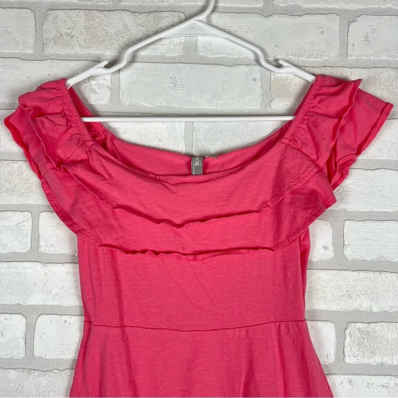 ASOS Pink Darling Dress, Size 2, ruffle top, off shoulder‎ or on shoulder - Picture 5 of 8